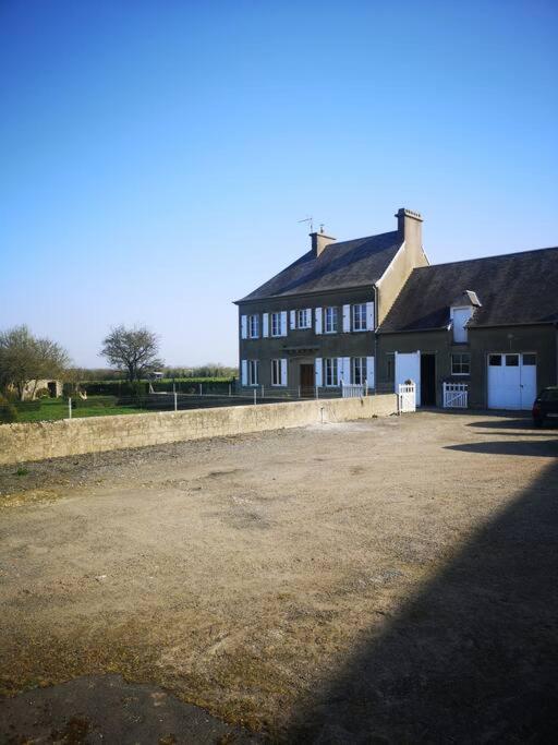 Gite Spacieux Et Chaleureux Sainte-Mere-Eglise Exterior photo